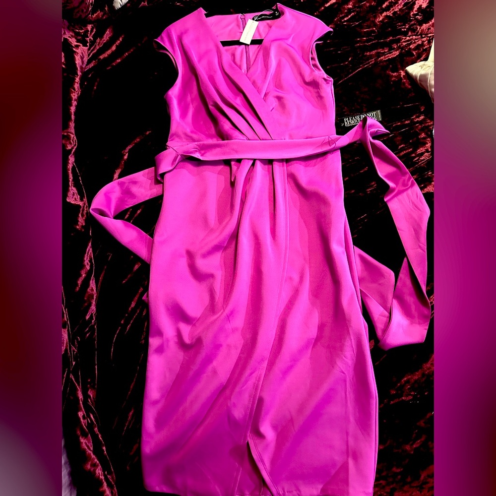 Dress with belt